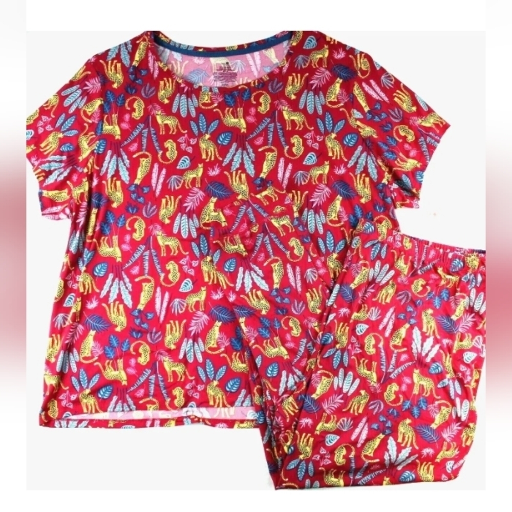 SECRET Treasures Women's  Size L  Short Sleeve T-Shirt and Joggers Pajama Set - Picture 7 of 16